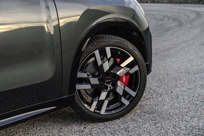 2024 MINI Countryman John Cooper Works revealed – up to 317 PS, 0-100 km/h in 5.4s, 250 km/h top speed 1695492