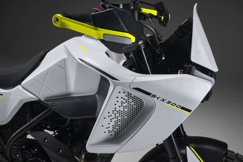 Benelli BKX 300 dan BKX 300 S diperkenal – guna enjin 292 cc baru, masuk pasaran tengah tahun 2024 1702520