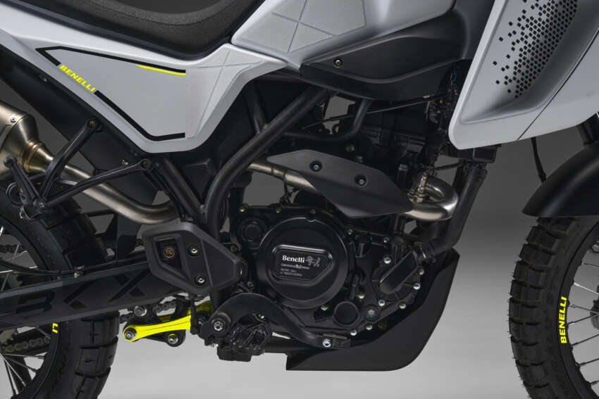 Benelli BKX 300 dan BKX 300 S diperkenal – guna enjin 292 cc baru, masuk pasaran tengah tahun 2024 1702521