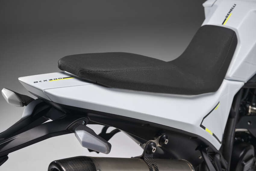 Benelli BKX 300 dan BKX 300 S diperkenal – guna enjin 292 cc baru, masuk pasaran tengah tahun 2024 1702524