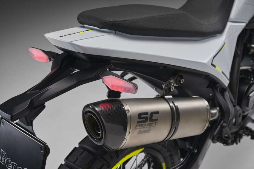 Benelli BKX 300 dan BKX 300 S diperkenal – guna enjin 292 cc baru, masuk pasaran tengah tahun 2024 1702525