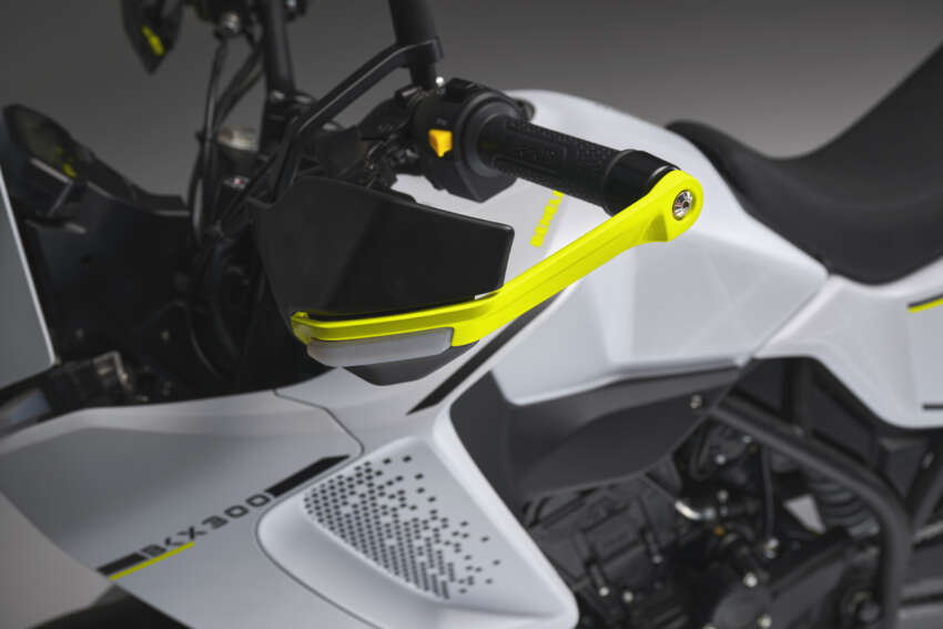 Benelli BKX 300 dan BKX 300 S diperkenal – guna enjin 292 cc baru, masuk pasaran tengah tahun 2024 1702529