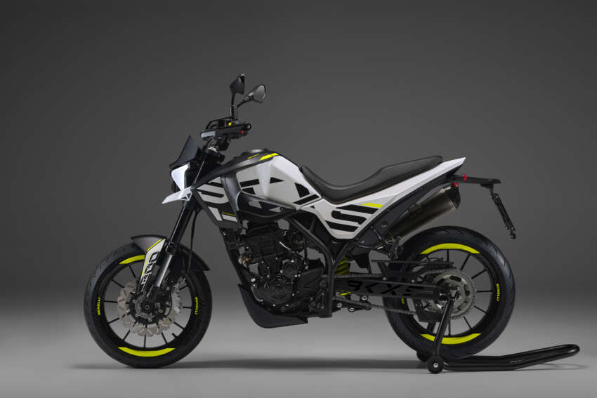 Benelli BKX 300 dan BKX 300 S diperkenal – guna enjin 292 cc baru, masuk pasaran tengah tahun 2024 1702546
