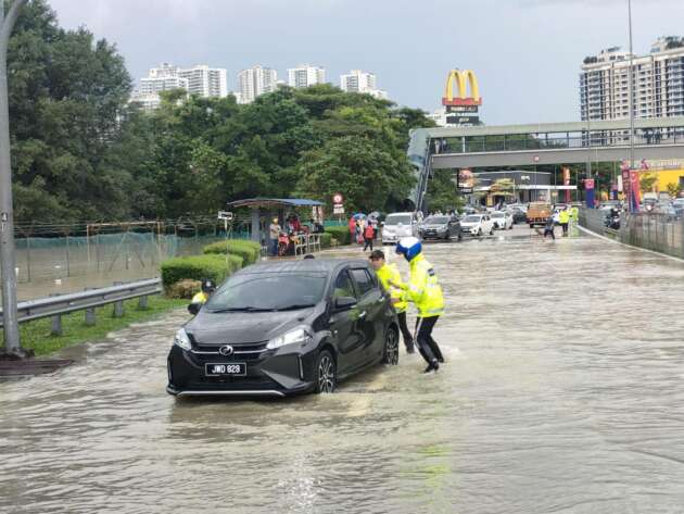 Johor Bahru dilanda banjir kilat – 25 lokasi terlibat