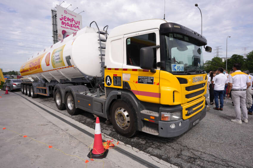 Shell Malaysia launches B100 biodiesel pilot test with Scania road tankers operated by Konsortium PD 1703049