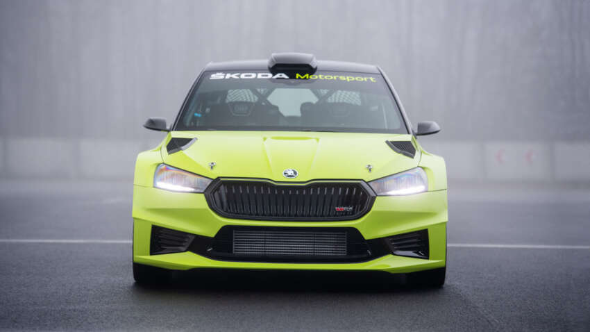 Skoda jelaskan persamaan dan perbezaan antara kereta Rally2 Fabia RS dan Fabia produksi biasa 1710960