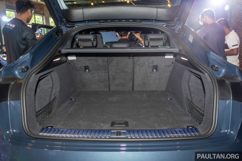 Audi SQ8 e-tron, Sportback e-tron dilancar — 3 motor elektrik, hingga 471 km, 503 PS/973 Nm; dari RM520k 1717241