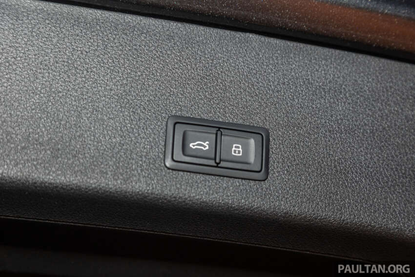 Audi SQ8 e-tron, Sportback e-tron dilancar — 3 motor elektrik, hingga 471 km, 503 PS/973 Nm; dari RM520k 1717027