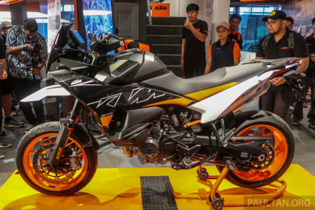 2024 KTM 890 SMT now in Malaysia, RM101,800 CBU