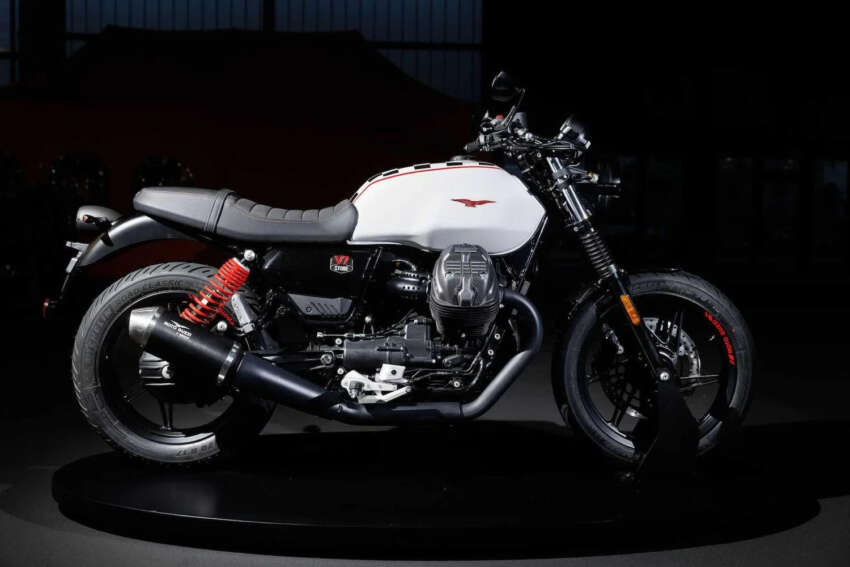 2024 Moto Guzzi V7 Stone Ten celebrates “The Clan” 1719841