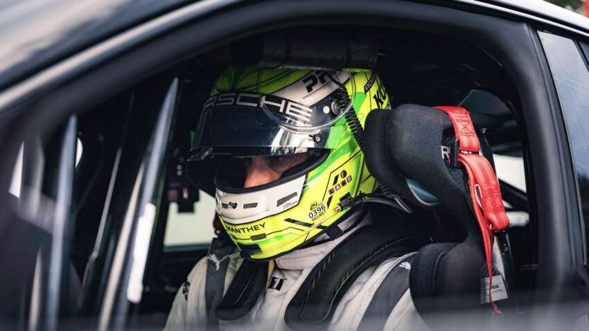 Porsche Taycan 2024 catat 7 minit 7.5s di Nürburgring, 17.7 saat lebih pantas dari Tesla Model S Plaid! 1712025