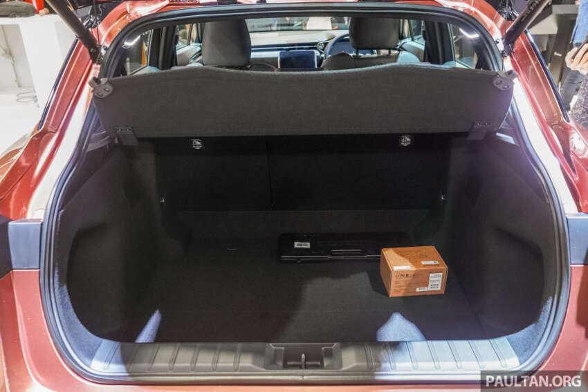 2024 Lexus LBX now in Singapore – brand’s 1st Cat A COE car; 1.5L hybrid; should this come to Malaysia? 1716475