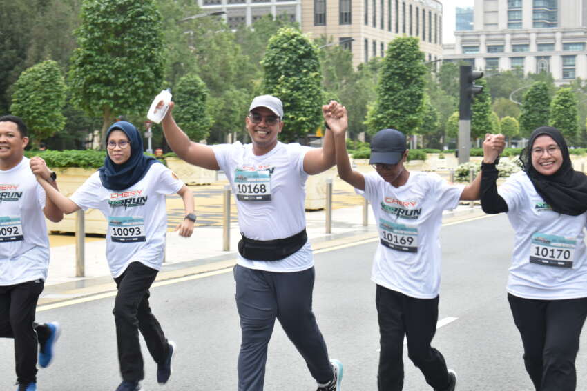Chery Eco Run attracted 3.4k runners including MITI minister Tengku Zafrul – set to be an annual event 1714087