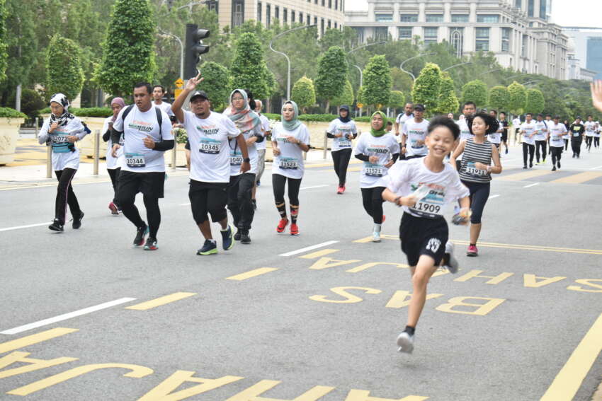 Chery Eco Run attracted 3.4k runners including MITI minister Tengku Zafrul – set to be an annual event 1714086