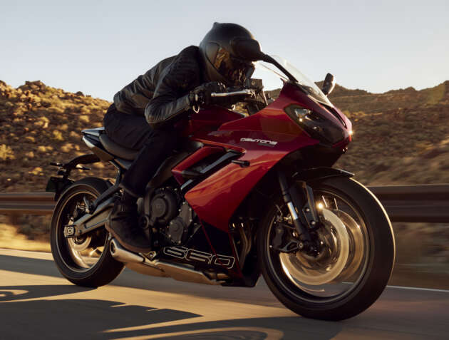 Triumph Daytona 660 2024 diperkenal – enjin 17% lebih kuasa berbanding Trident, brek lebih berprestasi