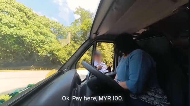 Police officer caught on camera offering tourists cheaper <em>saman</em> “option” – PDRM statement issued