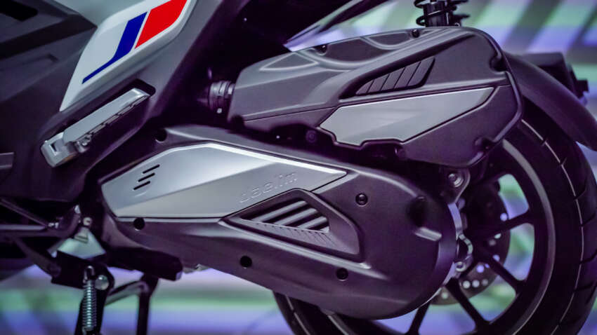 WMoto RT2 dilancar di Malaysia – enjin 250 cc, harga RM17k, siap skrin TFT, kamera depan belakang 1713414