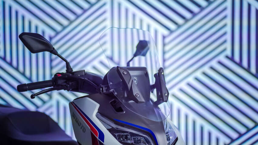 WMoto RT2 dilancar di Malaysia – enjin 250 cc, harga RM17k, siap skrin TFT, kamera depan belakang 1713394