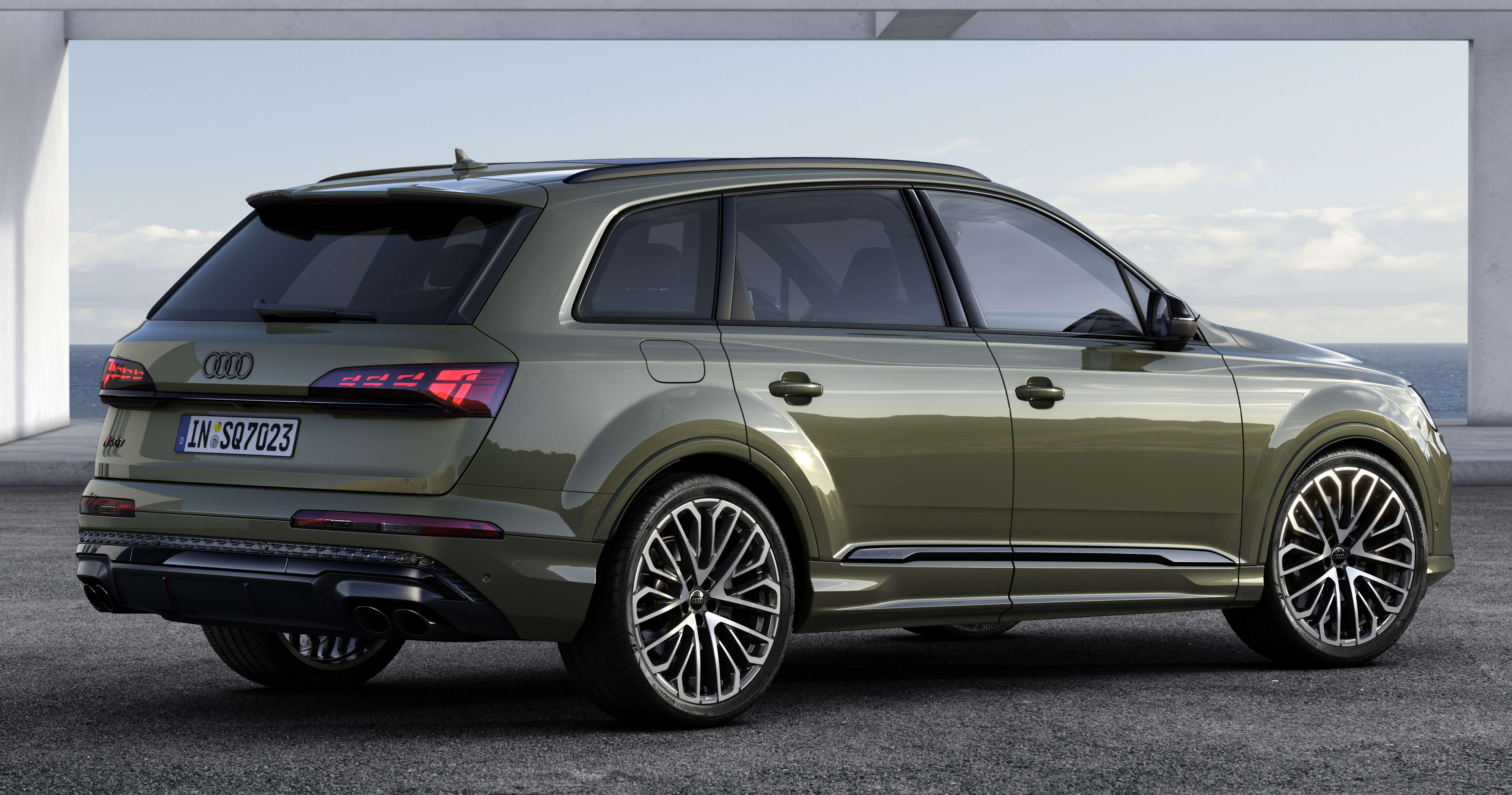 2024 Audi Q7 facelift debuts programmable lights, petrol, diesel V6