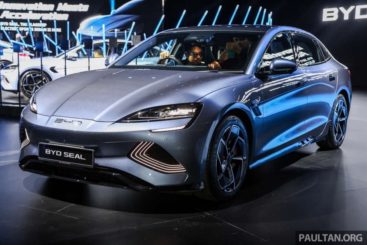 byd singapore car sales 2024