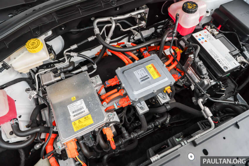 MG ZS EV boleh ditempah di M’sia – 176 PS/280 Nm, 51.1 kWh, jarak gerak 320 km, dijangka dari RM129k 1733514