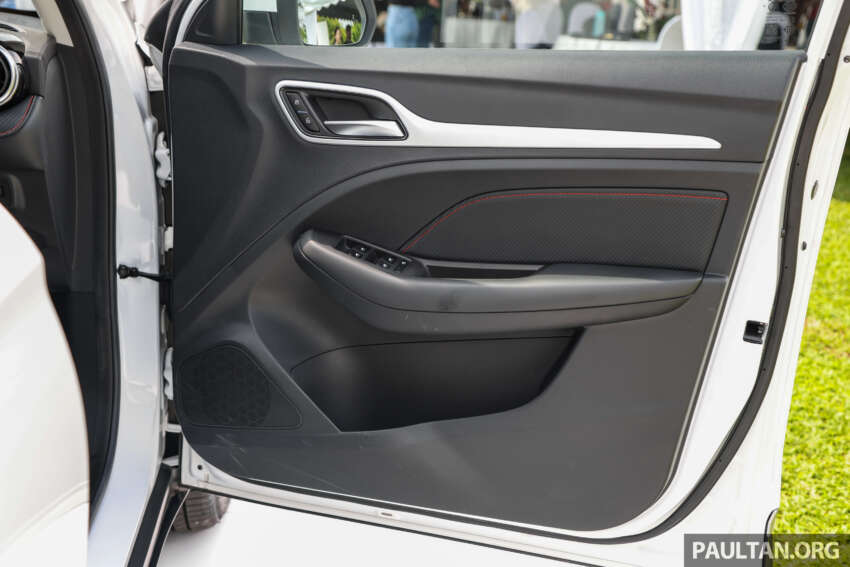 MG ZS EV boleh ditempah di M’sia – 176 PS/280 Nm, 51.1 kWh, jarak gerak 320 km, dijangka dari RM129k 1733545