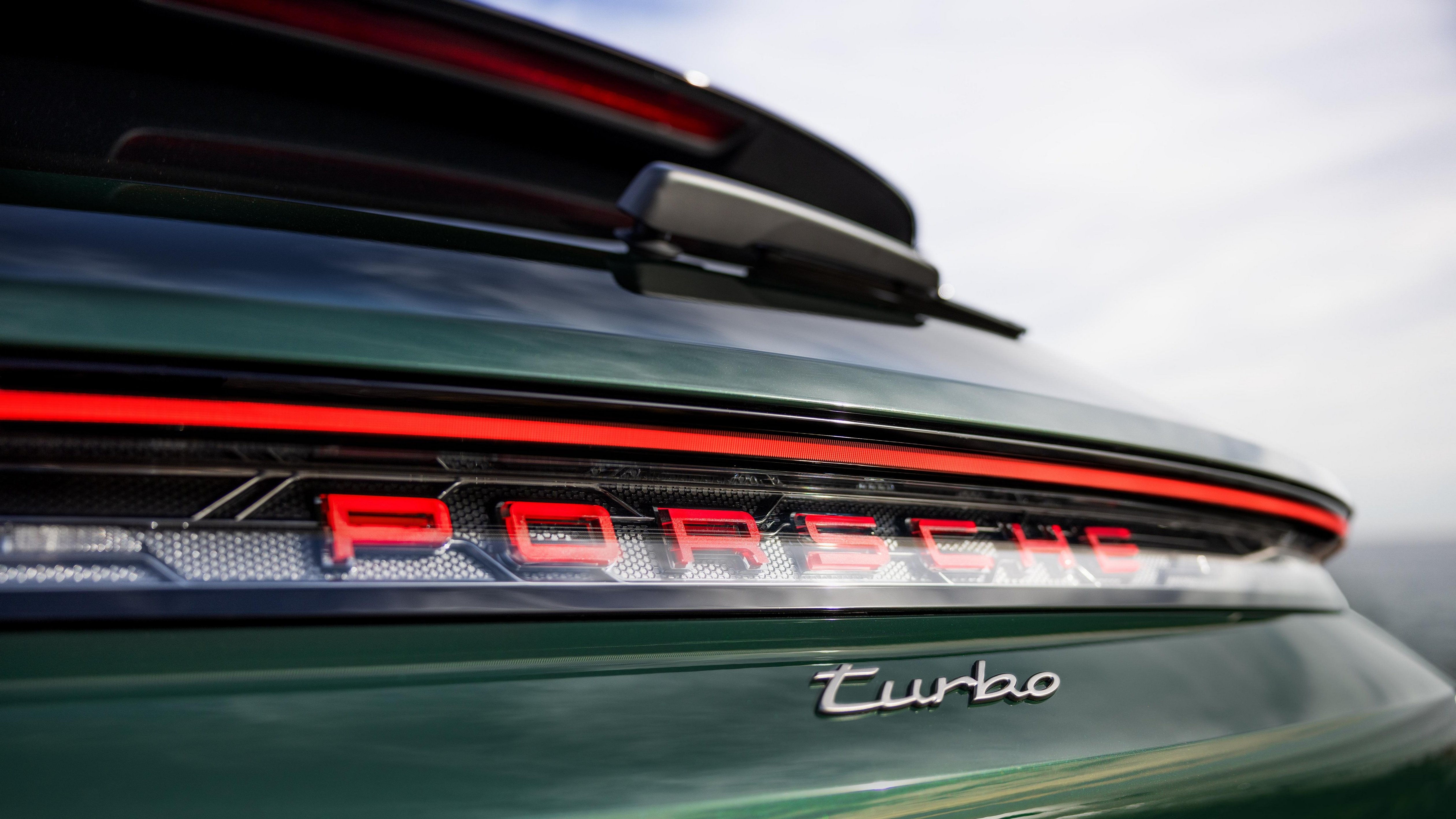 2025 Porsche Taycan Turbo S Cross Turismo 9