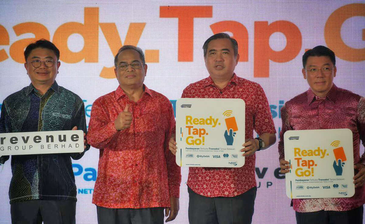 KTM lancar sistem pembayaran terbuka – boleh guna kad debit/kredit, Apple/Samsung Pay untuk Komuter