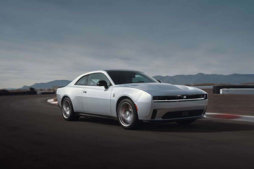 2024 Dodge Charger Daytona debuts – brand’s first EV muscle car with up to 670 hp, 850 Nm, 510 km range 1737153