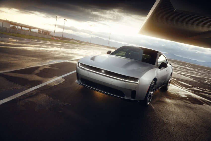 2024 Dodge Charger Daytona debuts – brand’s first EV muscle car with up to 670 hp, 850 Nm, 510 km range 1737135