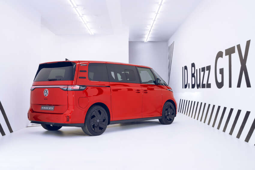 Volkswagen ID. Buzz GTX didedah — 340 PS dual-motor, 2 jarak roda; 79 atau 86 kWj, 0-100 km/j 6.5 saat 1743089