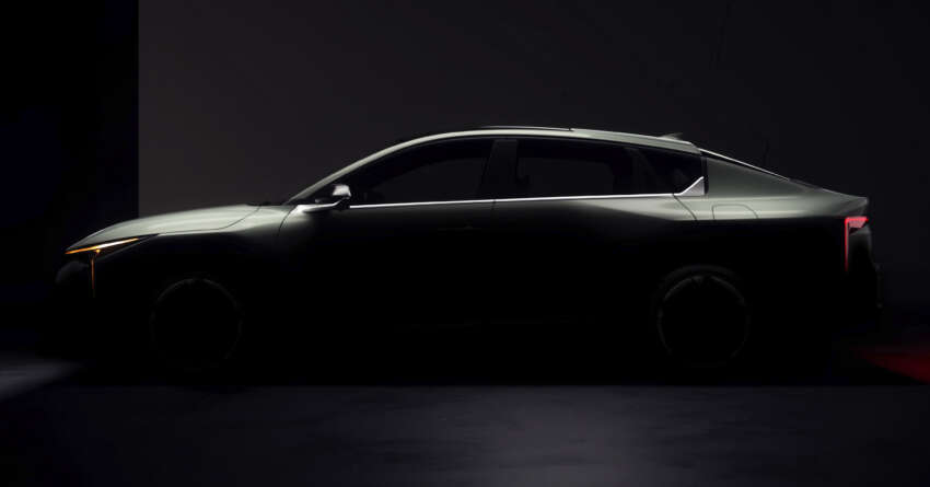 Kia K4 2025 muncul dalam teaser – pengganti Cerato/Forte; diperkenalkan pada 27 Mac di New York 1740765