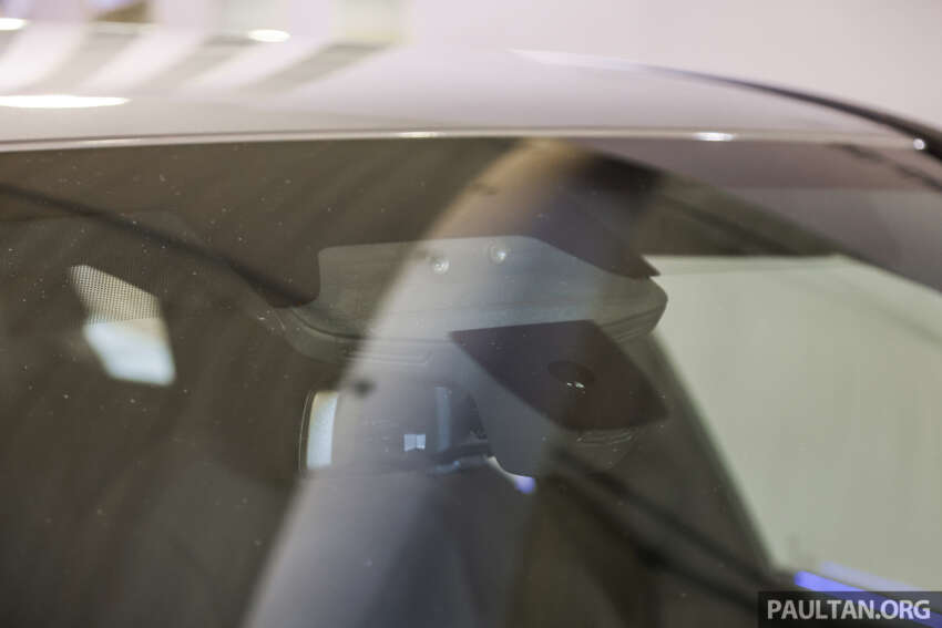 BMW iX xDrive50 Sport 2024 di M’sia — pengecas AC 22 kW; tiada bumbung kaca, Laserlight; murah RM62k 1735336