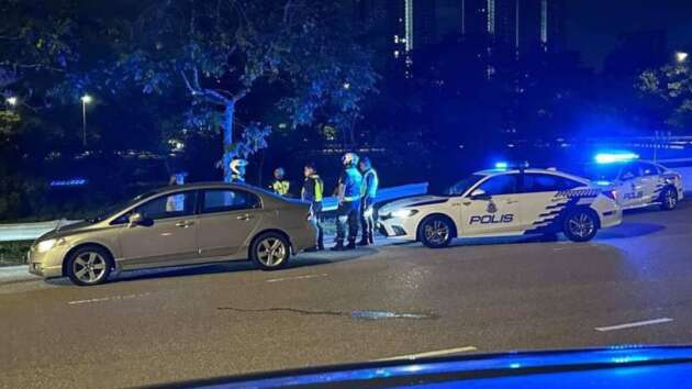 Civic caught driving against traffic in Jln Johor Bahru-Ayer Hitam – 75-year-old female driver detained