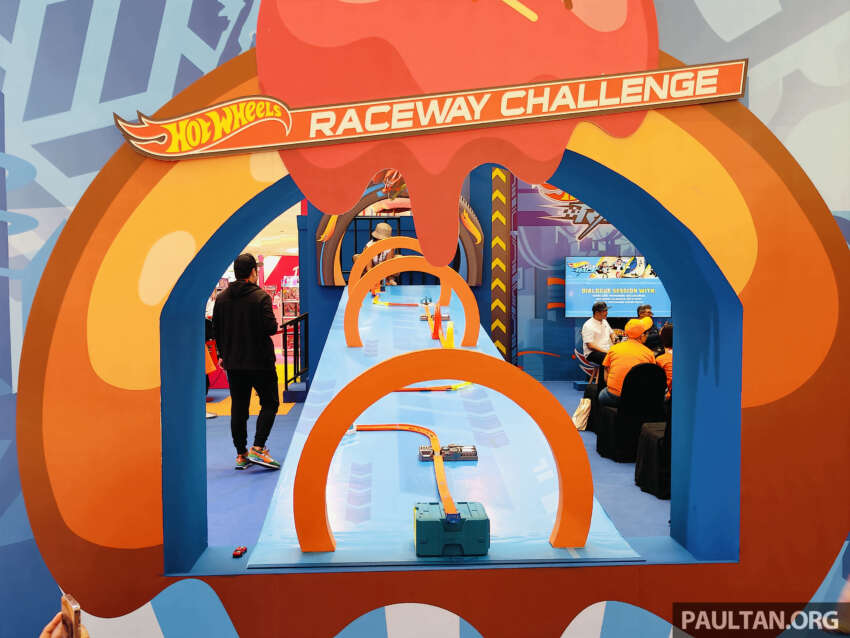 Hot Wheels lancar siri animasi Let’s Race di Netflix – Bandar Hot Wheel Saiz Sebenar kini di IOI City Mall 1737424