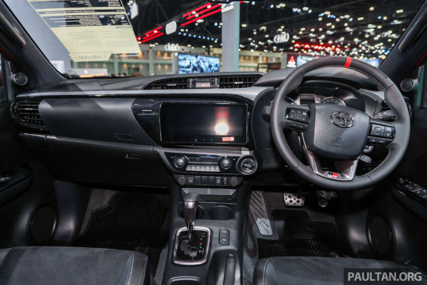 Bangkok 2024: Toyota Hilux Revo facelift bersama varian GR Sport Wide Tread; harga dari RM76k 1744137