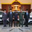 Sultan Ibrahim kurniakan Proton X90 kepada lima pegawai kerajaan bagi iktiraf sumbangan cemerlang