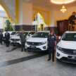 Sultan Ibrahim kurniakan Proton X90 kepada lima pegawai kerajaan bagi iktiraf sumbangan cemerlang