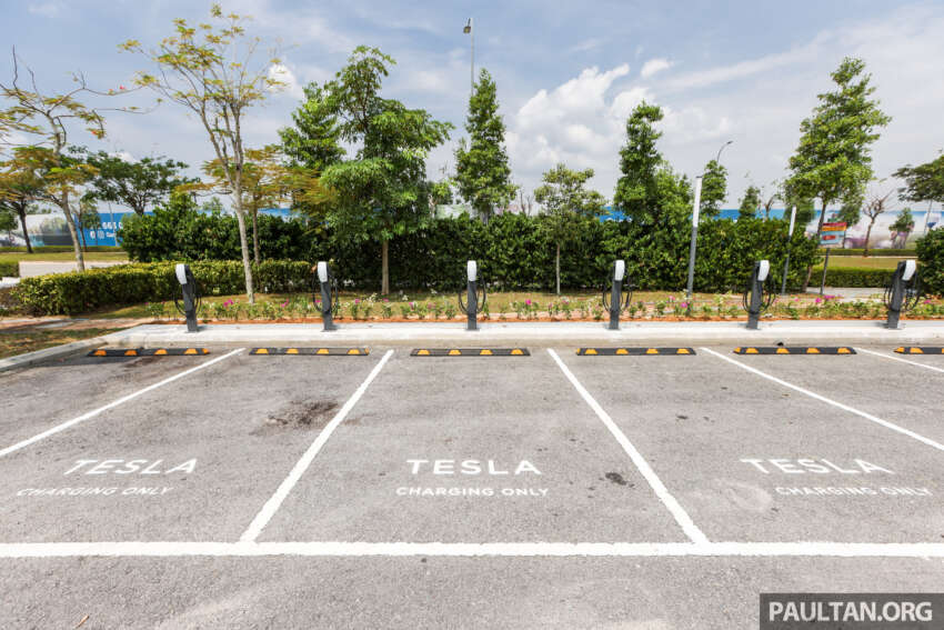 Tesla Supercharger station at Gamuda Cove – six SC and 18 destination chargers, largest in Southeast Asia 1741789