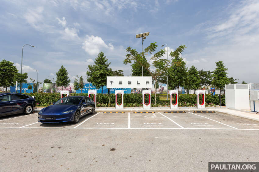 Tesla Supercharger station at Gamuda Cove – six SC and 18 destination chargers, largest in Southeast Asia 1741782