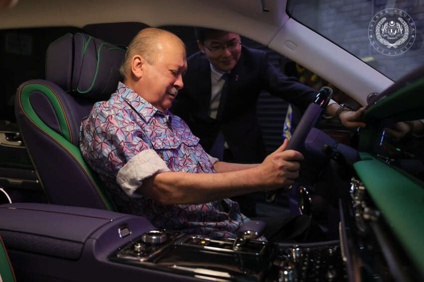 Agong, Sultan Ibrahim Iskandar jadi pemilik pertama Hongqi L5 di dunia – sedan mewah enjin V8 twin turbo 1750040