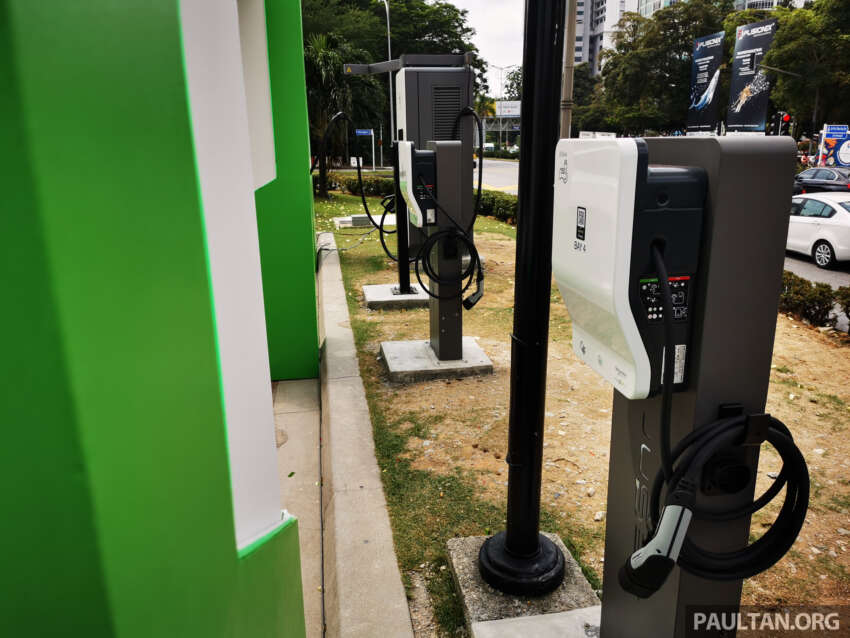Schneider Electric Malaysia launches public EV chargers in PJ – 22 kW AC, 180 kW DC, RM1-1.60/kWh 1757757