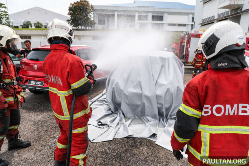 EV fire blanket demonstrated by Fire and Rescue department of Malaysia – suitable for most vehicles 1767866