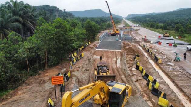 The Bailey Bridge on Jalan Kuantan-Segamat has reopened to two-way traffic;  for vehicles with a tonnage not exceeding 20 tons