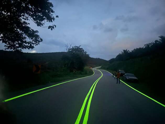 Projek garisan jalan ‘glow in the dark’ kini dilaksanakan di Jalan Paloh J16 Batu Pahat