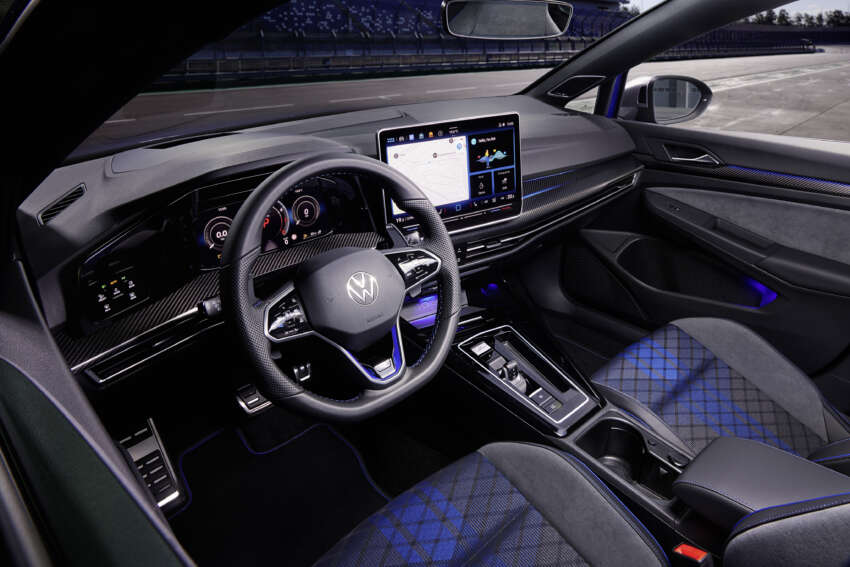 2025 Volkswagen Mk8.5 Golf R hatch, Golf R Variant estate – 333 PS/420 Nm 2.0T AWD, 270 km/h top speed 1782386