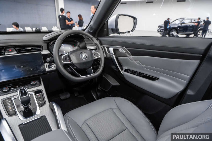 Proton X70 2025 — empat varian, rekaan bampar baru,  IHU 12.3-inci, Apple CarPlay dan Android Auto 1782522