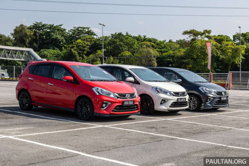Do darker colours absorb more heat? We test it out with Perodua Myvis under the hot Malaysian sun 1783635