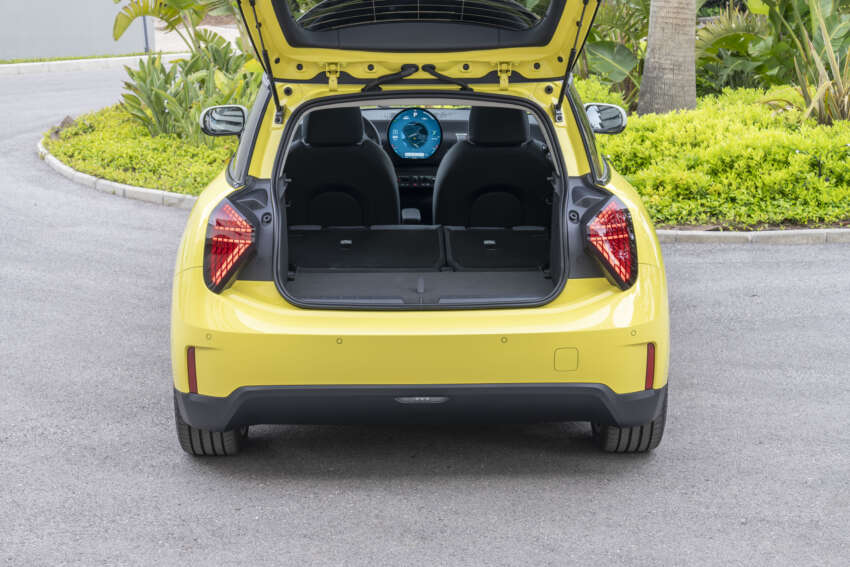 2024 MINI Cooper SE review – new Chinese-built EV MINI Hatch has nearly 2x range, but is it less fun? 1789174