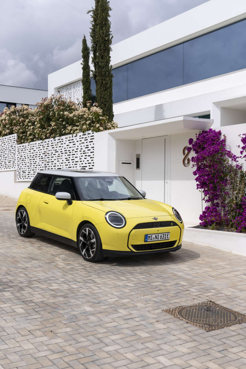2024 MINI Cooper SE review – new Chinese-built EV MINI Hatch has nearly 2x range, but is it less fun? 1789100
